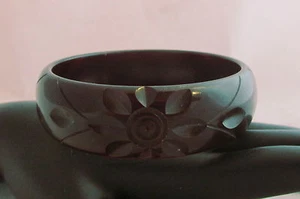 Brazalete Brazalete Baquelita Tallado Profundo Otoño Círculo Flor Borgoña Vino Oscuro De Colección - Imagen 1 de 5