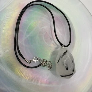 Schwarzer Turmalin in Quarz Anhänger Halskette oval facettiert Edelstein Boho Schmuck - Bild 1 von 1