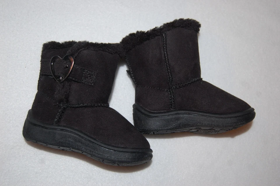Bebé Niño Niñas BOTAS NEGRAS INVIERNO MODA Hebilla Corazón Plateado TALLA 2 3 4 5 6 Foto 1 de 2