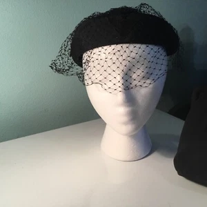 Vintage Women’s Black Hat W/ Veil & Black Purse - Picture 1 of 16