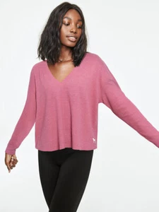 Neu mit Etikett Victoria Secret Langarm-Legging-T-Shirt pink Größe L Lounge-Tops V-Ausschnitt - Bild 1 von 4