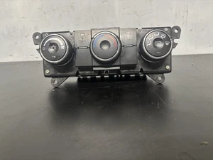 2007-2012 GMC Acadia  Climate Control  Unit OEM - Picture 1 of 15