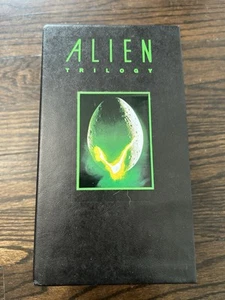 Alien Trilogy VHS Box Set w/ Alien, Aliens, & Alien 3 (1993, Sigourney Weaver) - Picture 1 of 8