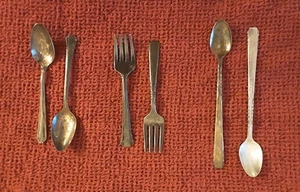 Set Of 6 Mixed Makers Childs Fork, Spoon, And Feeding Spoons - Bild 1 von 12