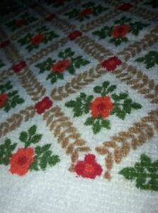 Vintage 1960s terry towelling fabric 113 x 90.5cm