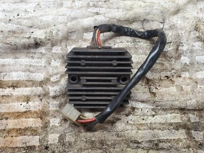 Retificador regulador de tensão 1981 Yamaha Virago XV920 R XV 920 R  - Imagem 1 de 4