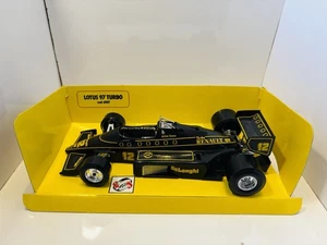 Burago escala 1/24 cod.6107 Lotus 97 Turbo - Ayrton Senna - en caja - Imagen 1 de 8