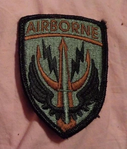 PARCHE DEL EJÉRCITO, COMANDO DE OPERACIONES ESPECIALES CENTRAL, NEGRO BDR, ACU con bucle de gancho - Imagen 1 de 1