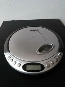 Naxa NPC-319 Slim Portable Compact Disc Player CD CDS CDSnuts - Picture 1 of 7