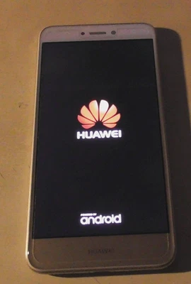 SMARTPHONE HUAWEI P8 LITE  16GB SPEICHER OHNE SIMLOCK MIT CASE - Bild 1 von 4