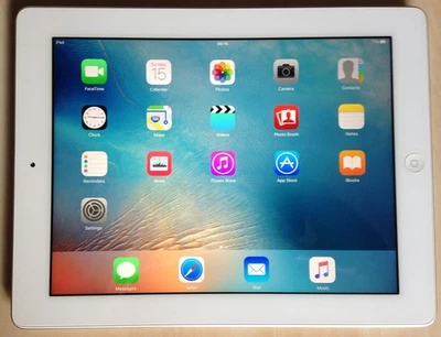 Apple ipad 3rd generation 16GB 9.7” screen white silver WiFi Bluetooth Camera - Image 1 of 4