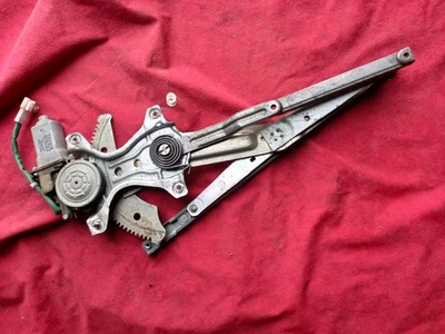 LEVE VITRE AVANT DROIT + MOTEUR 85710-12220 062100-8990 TOYOTA COROLLA 97/2000 Foto 1 de 4