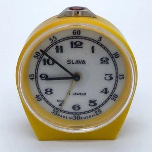 SLAVA 11 Jewels Réveil Alarme Horloge - Fabriqué En Russie Vintage Jaune UR1 - Picture 1 of 8