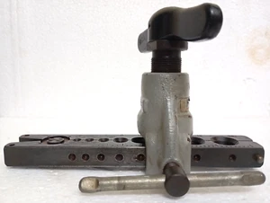Ridgid 458 Ratchet Flaring Tool - 45˚ flare in sizes from 1/8"- 3/4" - Picture 1 of 7