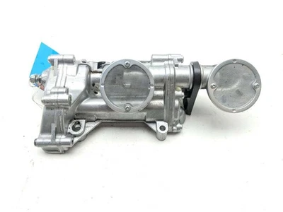 17 Yamaha YXZ 1000 YXZ1000R Engine Motor Oil Pump Assembly C - Image 1 of 4