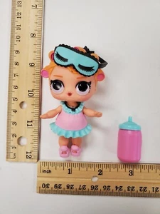 BABYDOLL - LOL Surprise Doll Serie 3 Confetti Pop Arricciacapelli - Sleepover Club - Foto 1 di 4