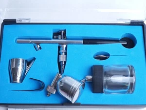 CHINESISCHE HS28P 0,35 MM SAUGZUFUHR AIRBRUSH. BRAUN 700 - Bild 1 von 2