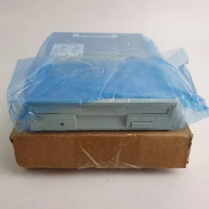 Sony MPF920 Z/131 PC Desktop Computer Internal Floppy Disk Drive 1.44MB 5v BNIB - Picture 1 of 6