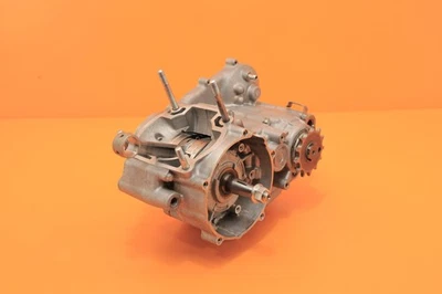 2001 95-06 KDX200 KDX 200 Engine Crankcase Set Crankshaft Transmission Gearbox - Image 1 of 4