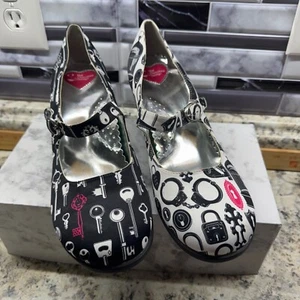 Zapatos de tacón medio Mary Jane Hot Chocolaticas diseño chocolate talla 10 cerradura y llave - Imagen 1 de 16