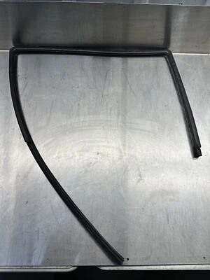 1997-2001 Jeep Cherokee XJ Rear Passenger Right Window Glass Seal Foto 1 de 3