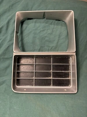 GMC Sierra 1500 1981 1982 Jimmy Suburban faro derecho bisel GM carrocería cuadrada Foto 1 de 2