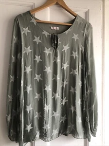 Renee Silk Top With Star Print - Picture 1 of 9
