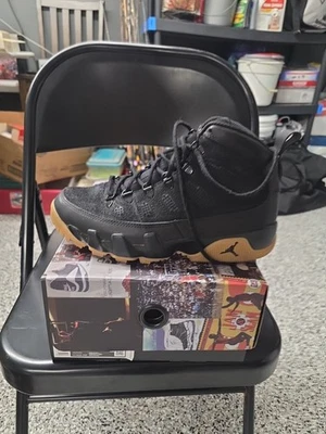 Bota Jordan 9 NRG goma negra Foto 1 de 4