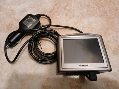 tomtom One Navigation ohne Halterung 512 MB 4N01.000 mit Garmin TA10 Car Charger - Bild 1 von 4