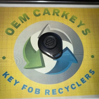 HARLEY  DAVIDSON FACTORY OEM KEYLESS REMOTE KEY FOB L2C0028TR TESTED NEW BATTERY - Image 1 of 4