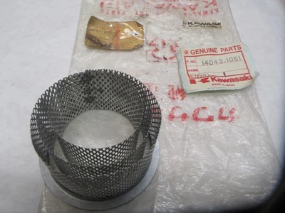 Filtro de aceite turbo 14043-1051 NOS OEM Kawasaki ZX750 GPz 750 Foto 1 de 2