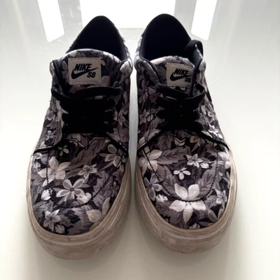 NIKE SB Floral Print Trainers UK Size 6.5 Black Grey White Canvas Upper - Image 1 of 4