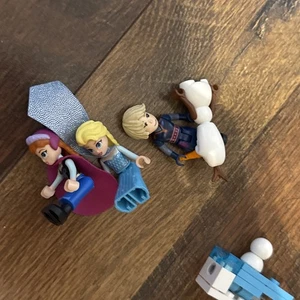 LEGO Disney Principesse Il Palazzo di Ghiaccio di Elsa 43244 INCOMPLETO + Avvento Costruibile MIX - Foto 1 di 9