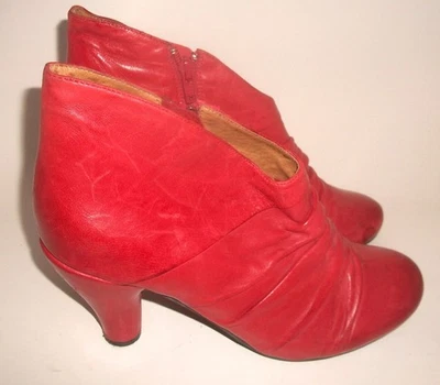 Vintage Miz Mooz Red Pleated Leather Side-Zip Heeled Booties 9.5M - Image 1 of 4
