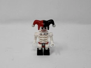 LEGO Ninjago Krazi Minifigure 70592 Red Loincloth Jester’s Cap - Picture 1 of 4