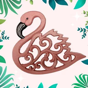 Flamingo Cast Iron Trivet – Coastal Tropical Hot Pad for Kitchen & Dining - Picture 1 of 2