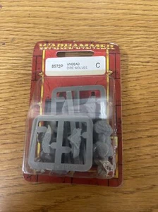 A Games Workshop Products Warhammer 8572P Undead Dire Wolves Miniatures - Picture 1 of 2