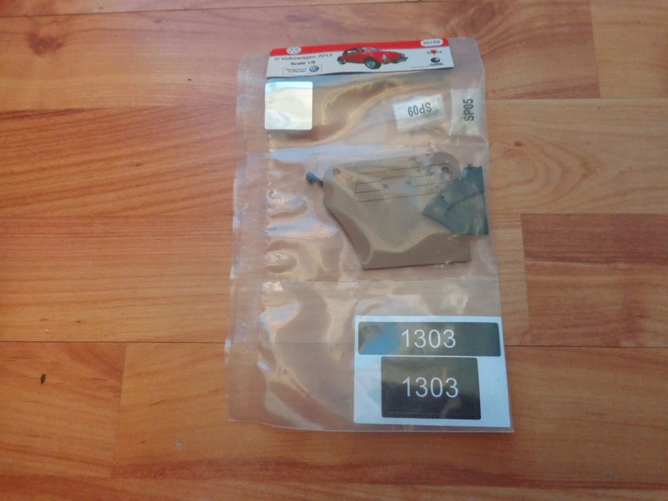 DEAGOSTINI Costruire il Proprio VW Beetle 1303 Cabriolet Auto #66 SX Post Bordo - Immagine 1 di 1