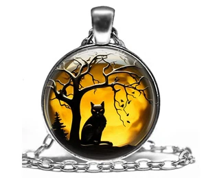 "Collar colgante hecho a mano de vidrio espeluznante negro gato cielo otoño Halloween 24" - Imagen 1 de 5