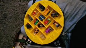 Thomas the Train & Friends DC Superhelden Tragetasche mit 16 Mini Zügen Konvolut - Bild 1 von 3