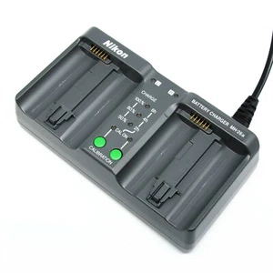 Genuine Nikon MH-26a Charger for Nikon EN-EL18 EL18a EL18b Batteries D4 D4s D5 - Picture 1 of 4