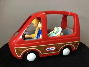 Vintage Little Tikes Family Red Van Mom, Dad, Baby w/Car Seat - Picture 1 of 9