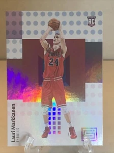 Tarjeta de novato 2017-18 Panini Status Lauri Markkanen RC #120 Bulls - Imagen 1 de 2