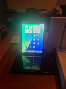 Apple iPad 7. Gen. 32GB, WLAN , 25,91 cm (10,2 Zoll) - Space Grau - Bild 1 von 5