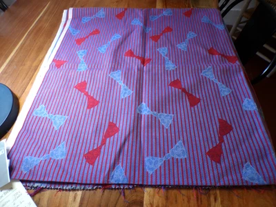 Vintage 1 Piece de tissu bleu et rouge motifs nœuds papillon ( ref 8 ) - Photo 1/3
