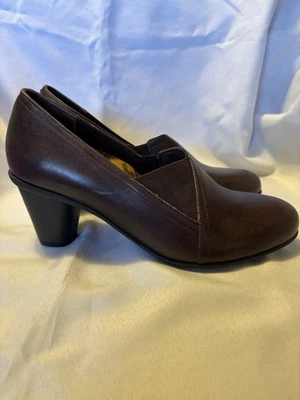 Vionic Sumner Brown Walking Slip On Comfortable Heel Pumps Shoes Women’s Size 8 - Image 1 of 4
