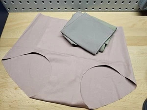 Seamless Lingerie Women's Underwear Size L (New) Pack of 4 variety colors. - Picture 1 of 3