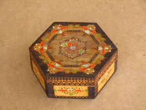 Antique Vintage Wooden Wood Box Holder Case Chest Shaving Accessories 1976 Tag - Picture 1 of 10