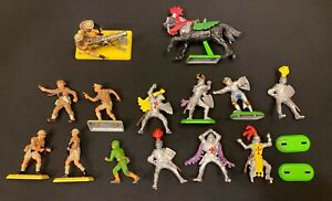 VINTAGE 1971 BRITAINS TOY SOLDIERS KINGHTS LOT AS IS PARTS PIECES FOR REPAIR 