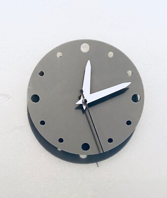 Minimalist Black Acrylic Wall Clock - 14cm Round, Battery Powered, Modern Design